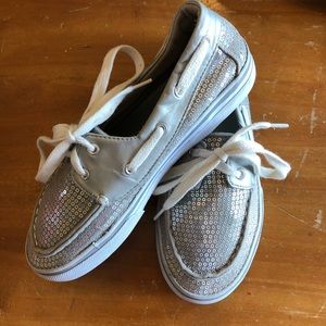 Girls Silver sequin shoes Size 4